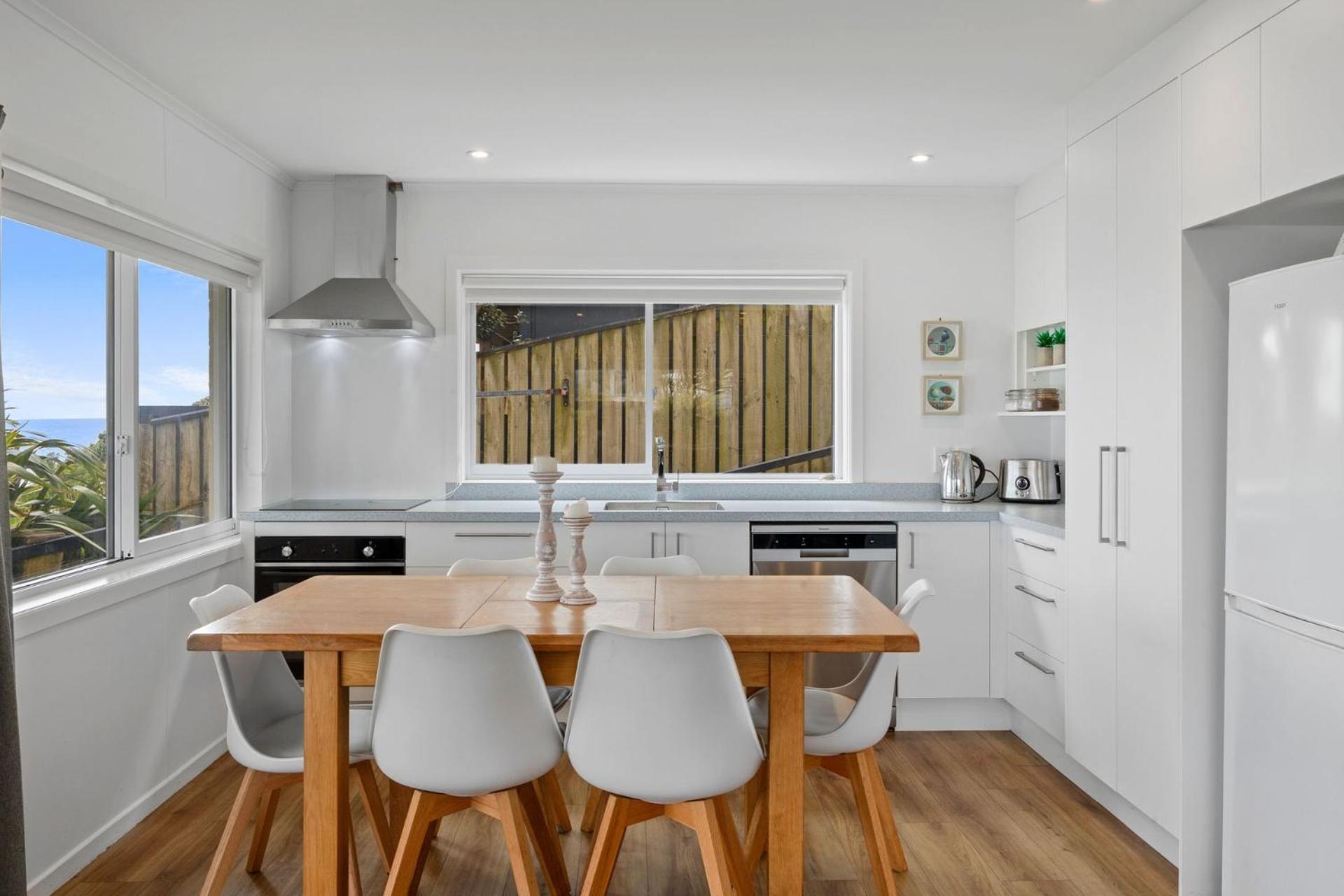 Wow On Wanaka Bay Apartment New Plymouth Exterior photo
