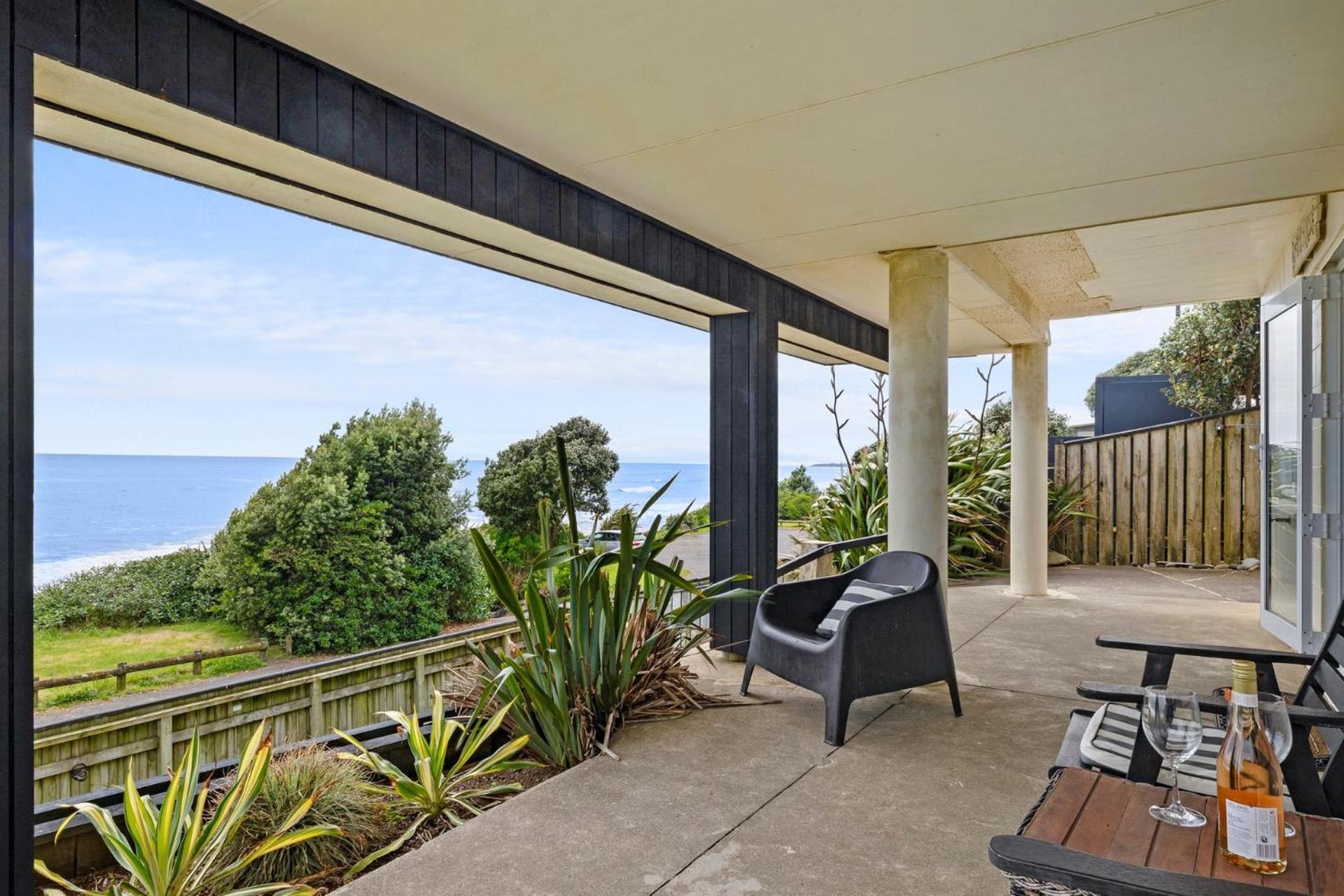Wow On Wanaka Bay Apartment New Plymouth Exterior photo