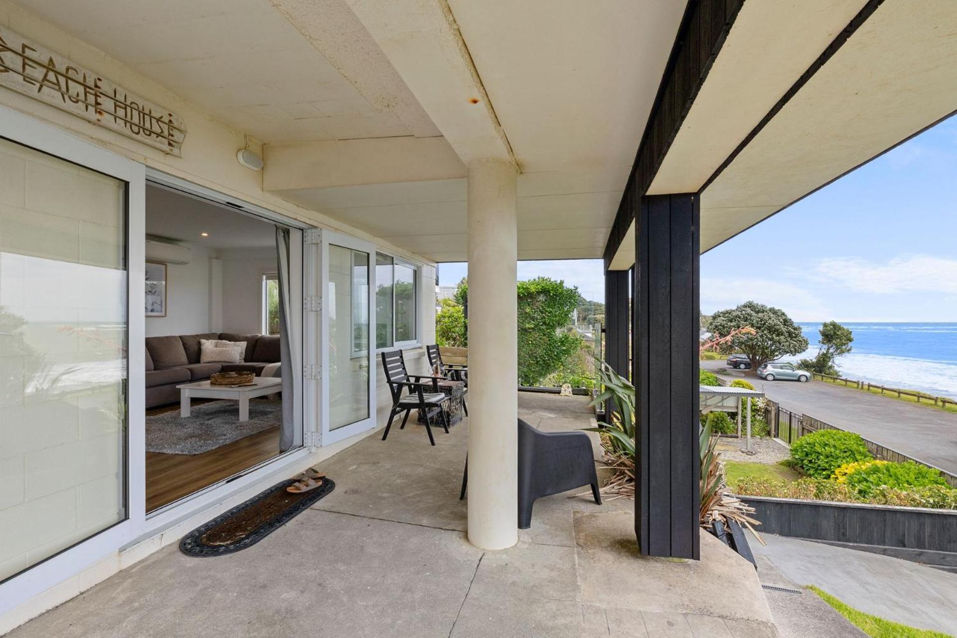Wow On Wanaka Bay Apartment New Plymouth Exterior photo