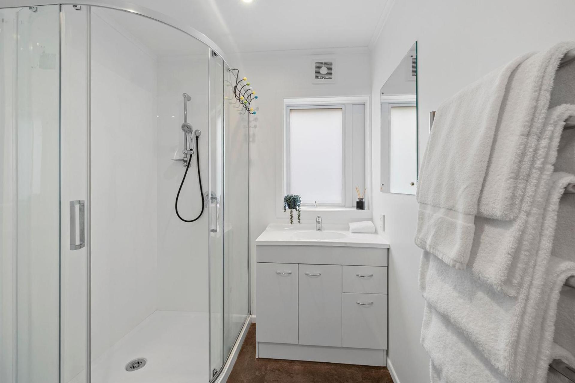 Wow On Wanaka Bay Apartment New Plymouth Exterior photo